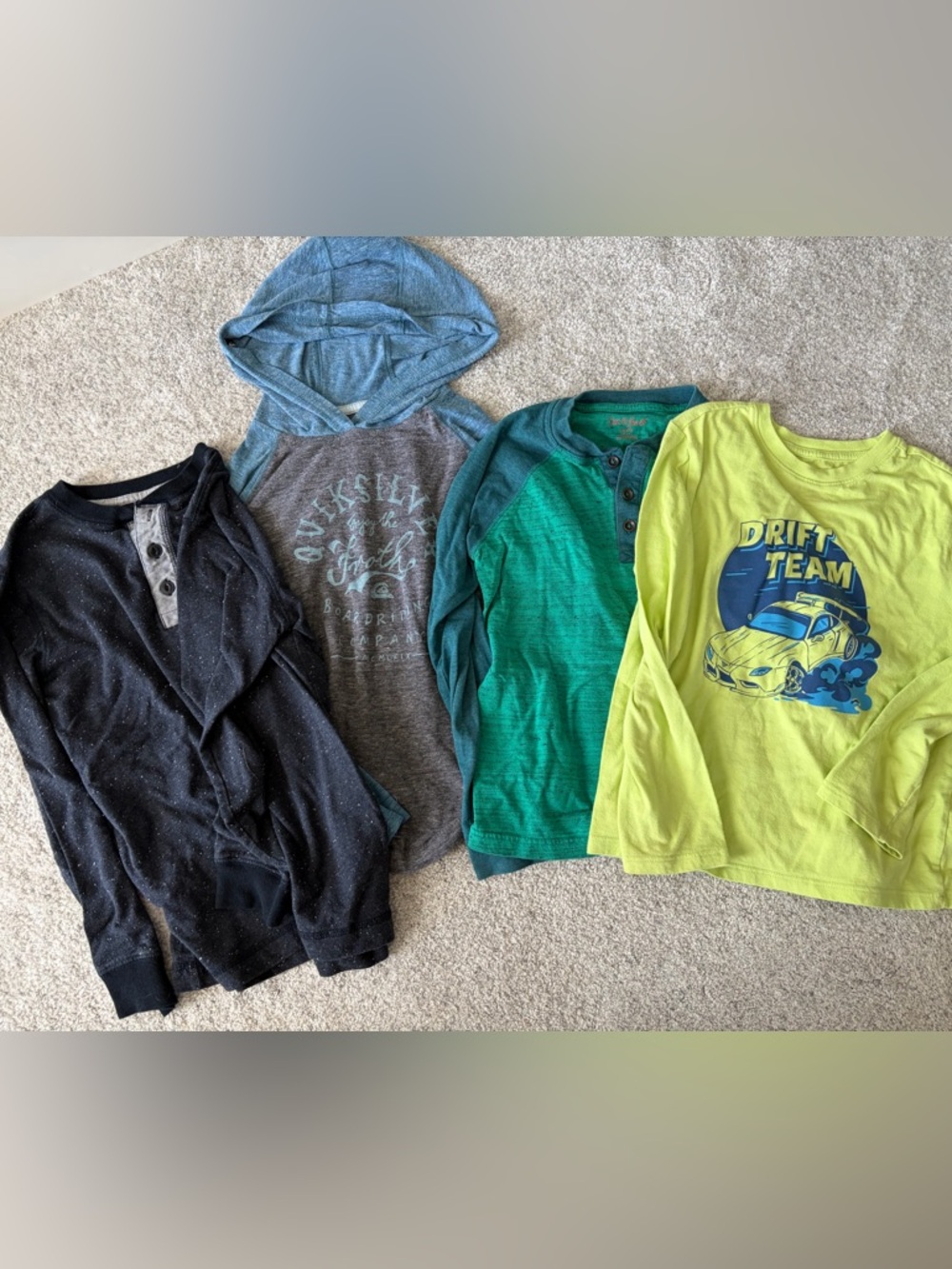 Boy’s long sleeve clothes lot - set of 4 size small 6/7